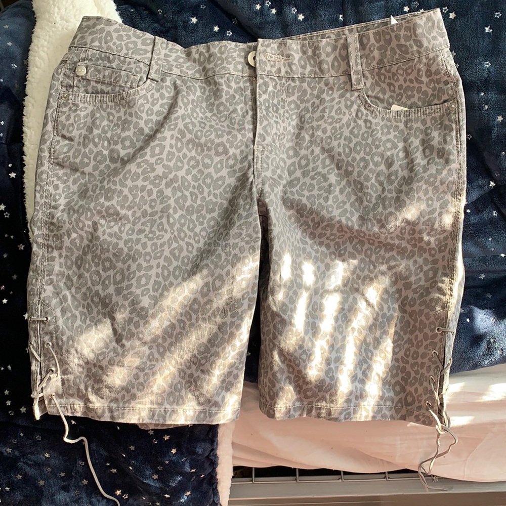 Glo shorts size 13